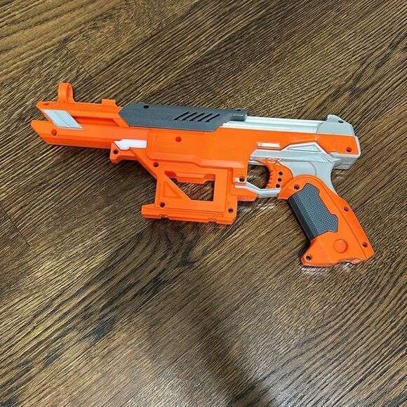 Nerf Falconfire Accustrike Series - Picture 2 of 4